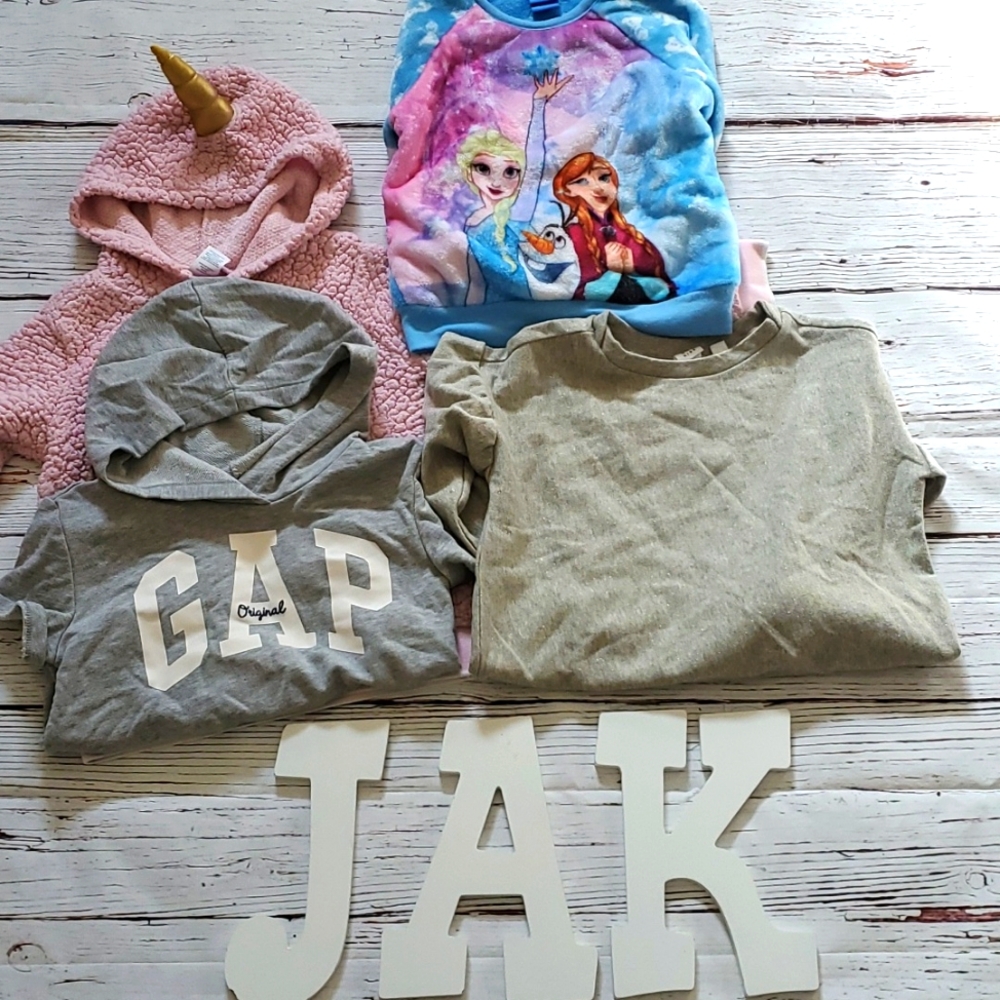 GIRLS SWEATER BUNDLE (GAP, DISNEY FROZEN, ETC)  👩